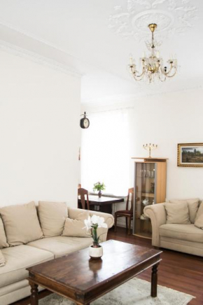 Vintage Style spacious apartment Klaipeda